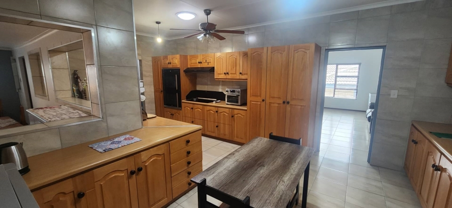 4 Bedroom Property for Sale in Reebok Western Cape